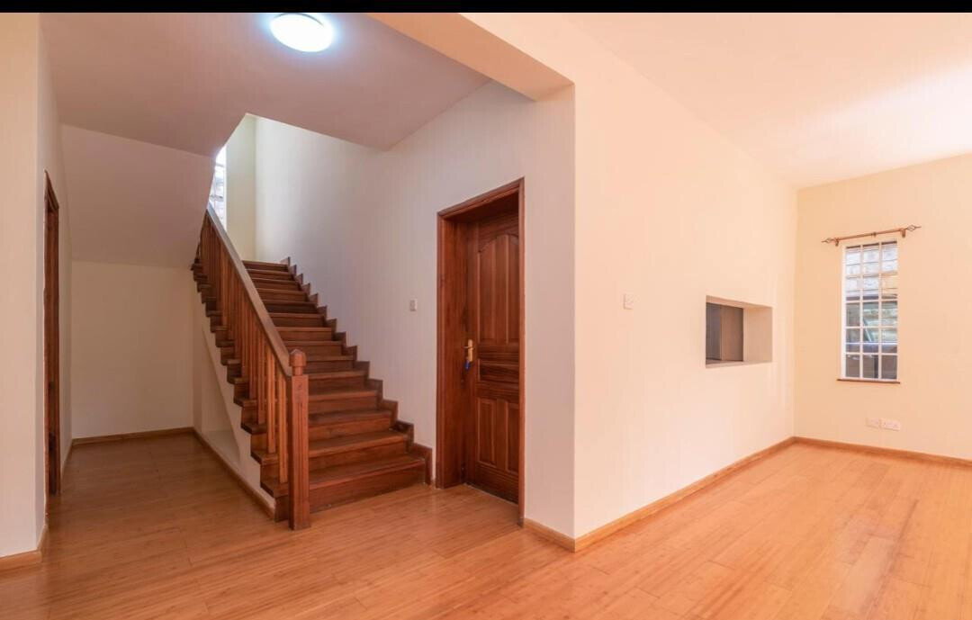 5BR All-Ensuite Townhouse with DSQ & Walk-in Closets - Kileleshwa
