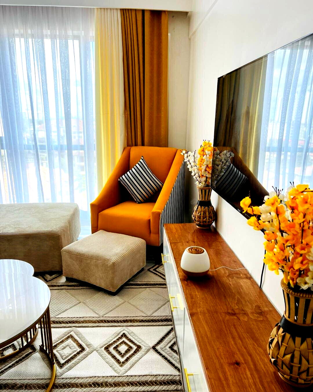 1BR with Gym, Pool & Backup Power - Kilimani