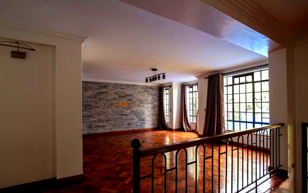 5BR All-Ensuite Villa with Pool & Borehole – Riverside Nairobi