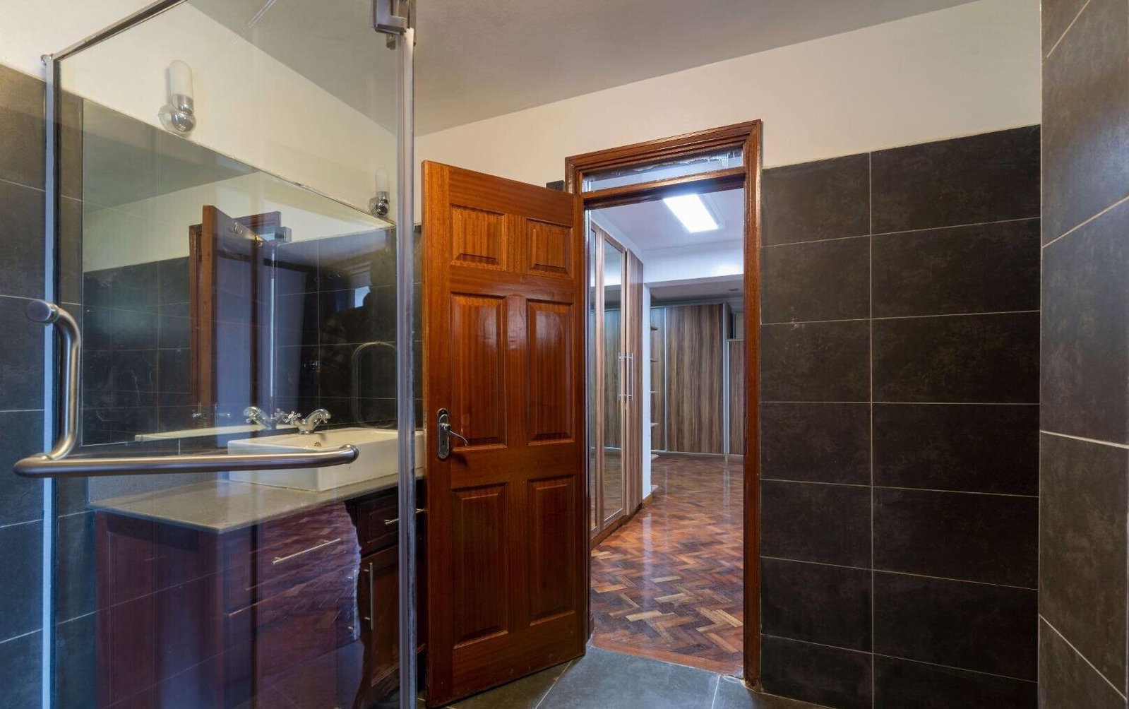 5BR All-Ensuite Villa with Pool & Borehole – Riverside Nairobi