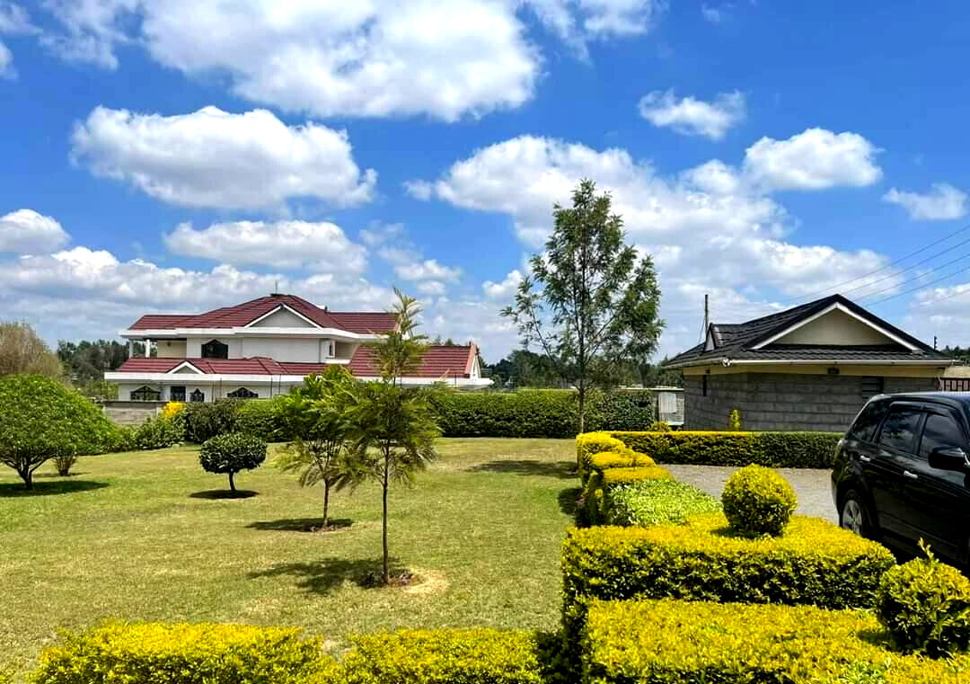 Half-Acre Family Townhouse with Borehole & DSQ – Karen