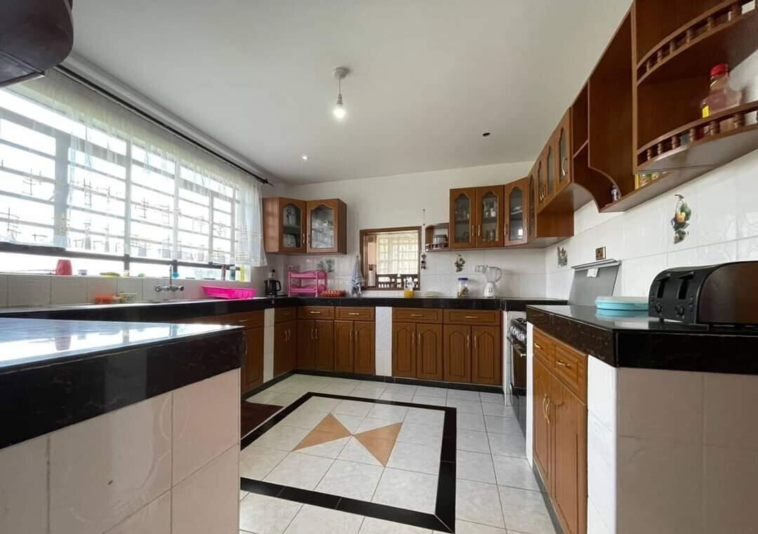 Half-Acre Family Townhouse with Borehole & DSQ – Karen