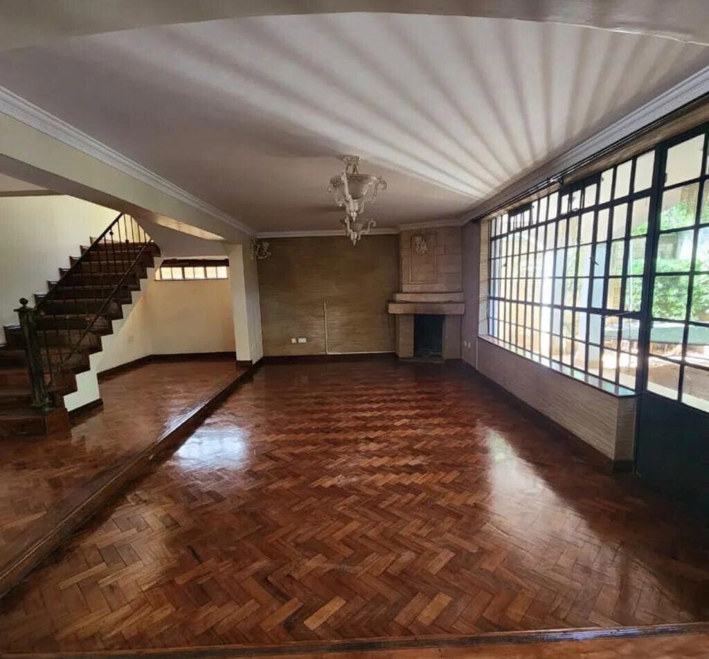 Pet-Friendly 5-Bed Townhouse with DSQ in Lavington Gated Community
