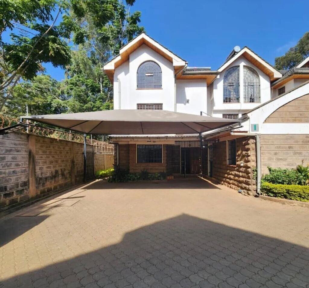 Pet-Friendly 5-Bed Townhouse with DSQ in Lavington Gated Community