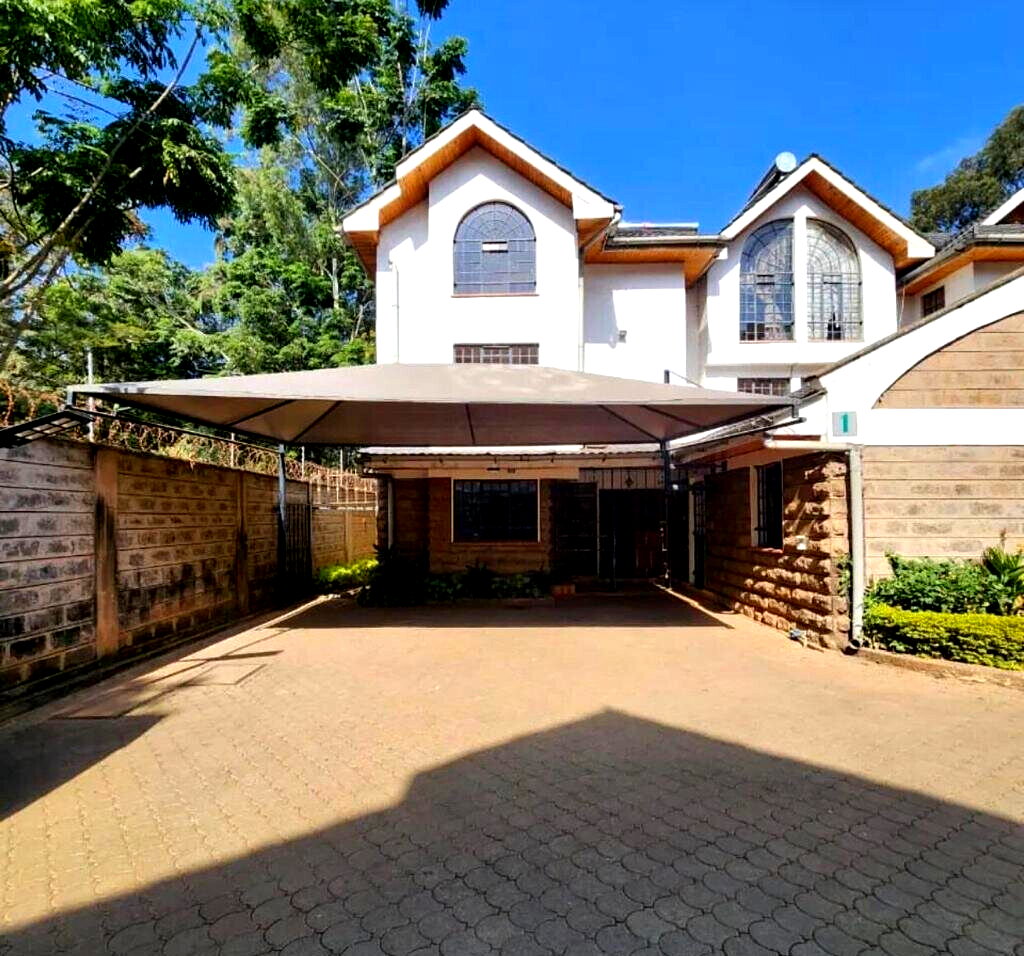 Pet-Friendly 5-Bed Townhouse with DSQ in Lavington Gated Community