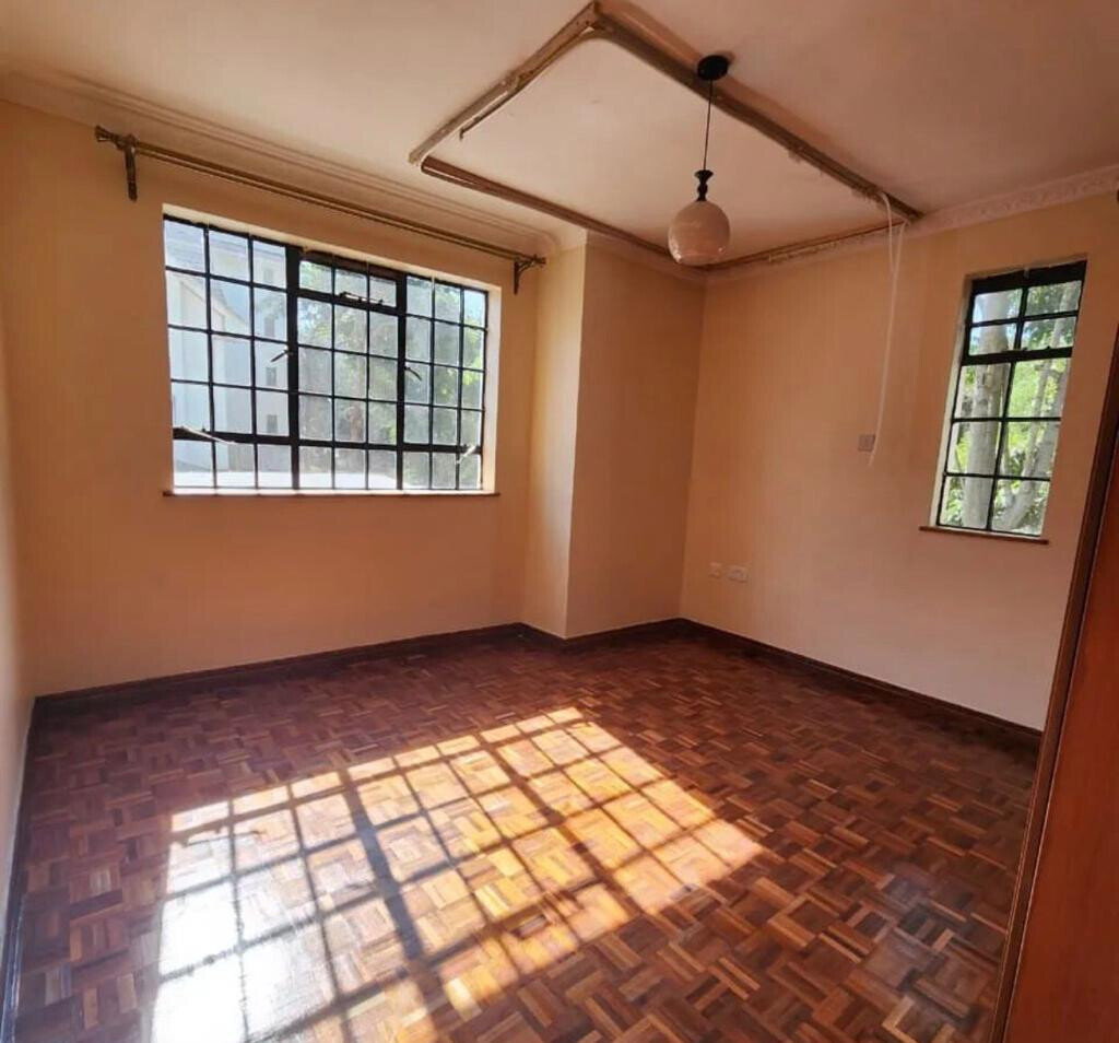Pet-Friendly 5-Bed Townhouse with DSQ in Lavington Gated Community