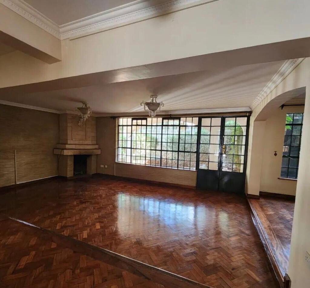 Pet-Friendly 5-Bed Townhouse with DSQ in Lavington Gated Community
