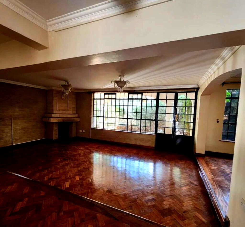 Pet-Friendly 5-Bed Townhouse with DSQ in Lavington Gated Community