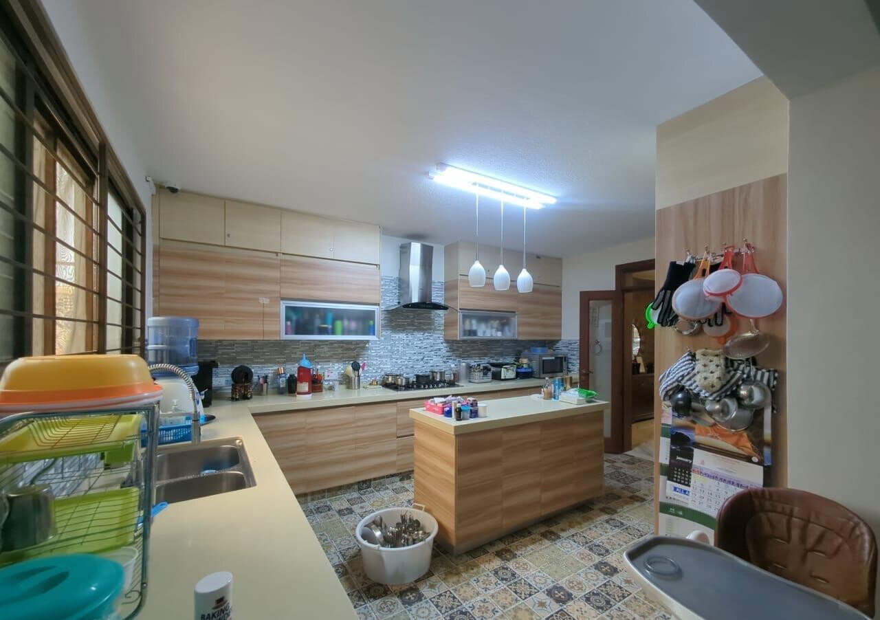 5BR Townhouse with Garden at KSh 73M