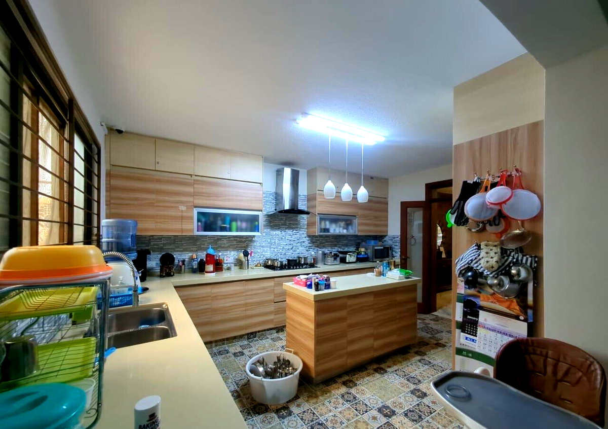 5BR Townhouse with Garden at KSh 73M