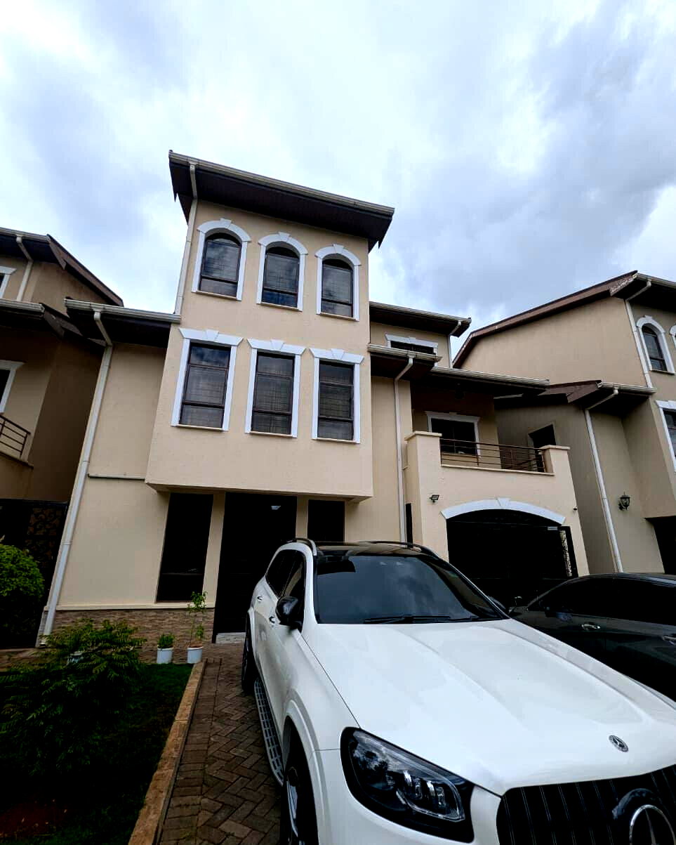 5BR Townhouse with Garden at KSh 73M