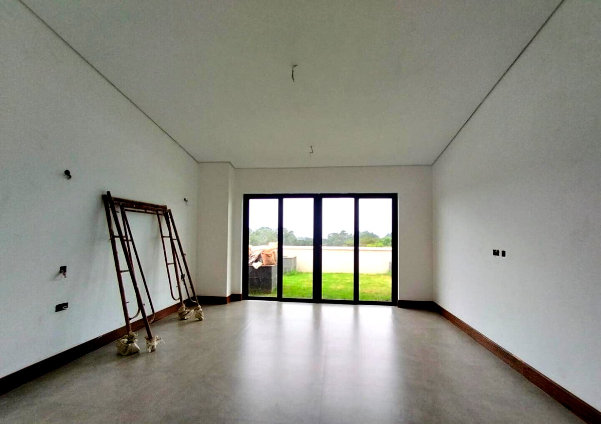 5 En-Suite Villa with Private Lift & DSQ - Kitisuru