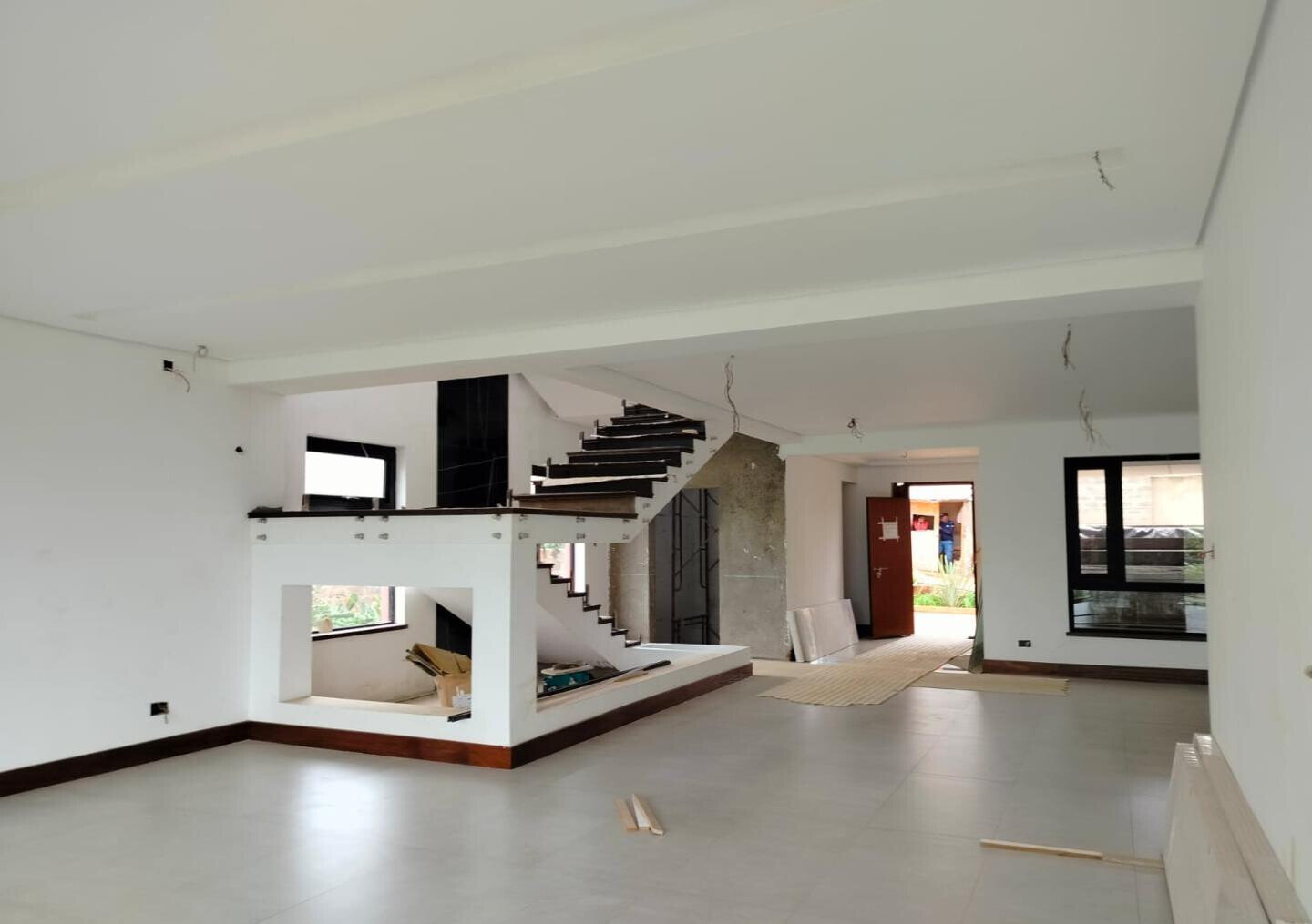 5 En-Suite Villa with Private Lift & DSQ - Kitisuru