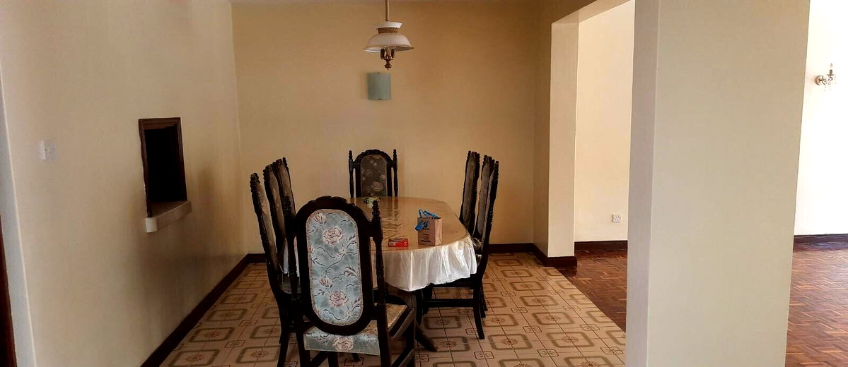 4BR Townhouse with Separate Title & 5-Car Parking - Spring Valley