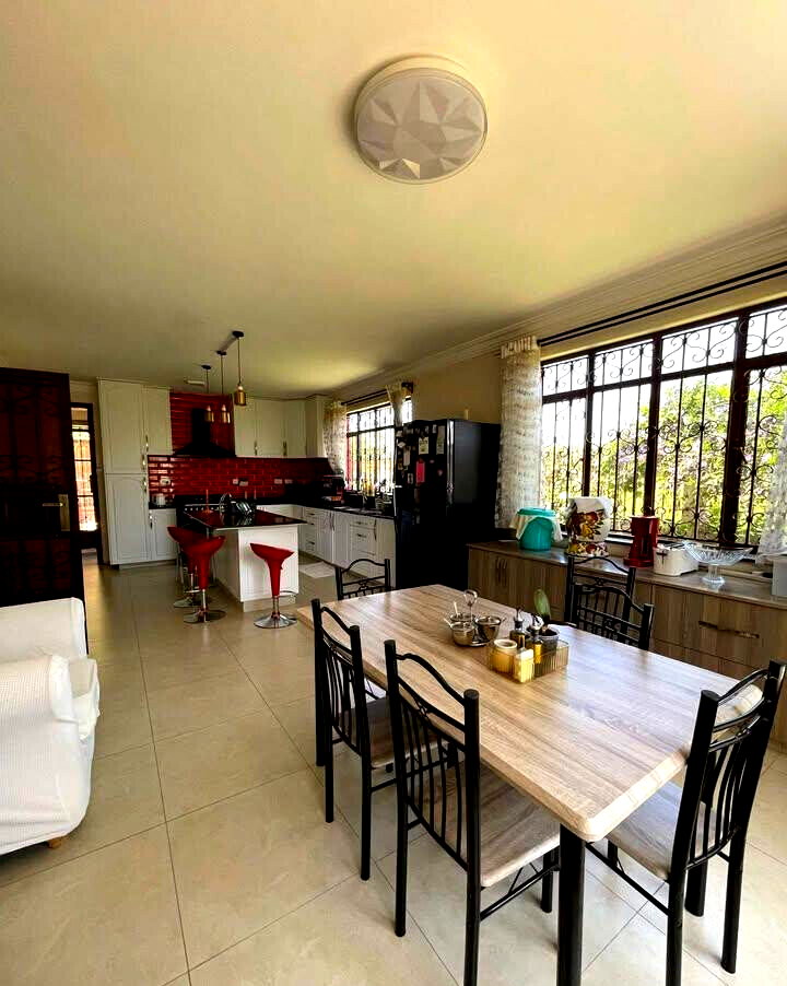 4-Ensuite Home with Guesthouse & Gazebo – Fair Acres, Karen