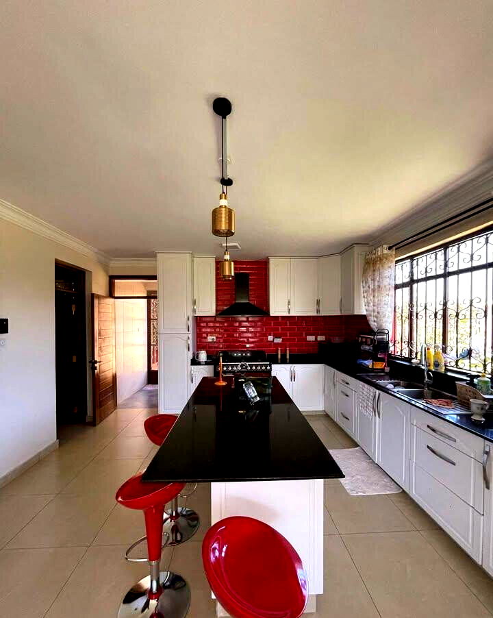 4-Ensuite Home with Guesthouse & Gazebo – Fair Acres, Karen