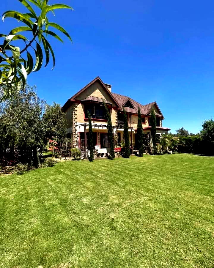 4-Ensuite Home with Guesthouse & Gazebo – Fair Acres, Karen