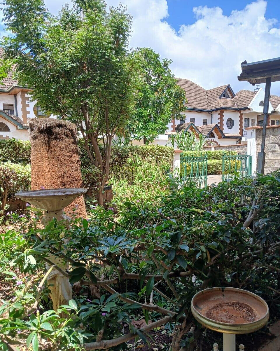 5BR All-Ensuite Townhouse with DSQ & Expressway Access - South C