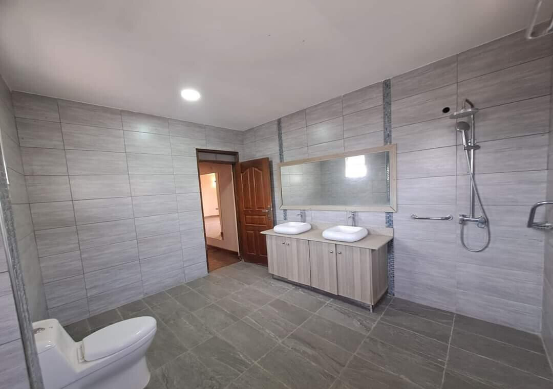 4BR Mansion with DSQ on Quarter-Acre - Syokimau, Mombasa Rd