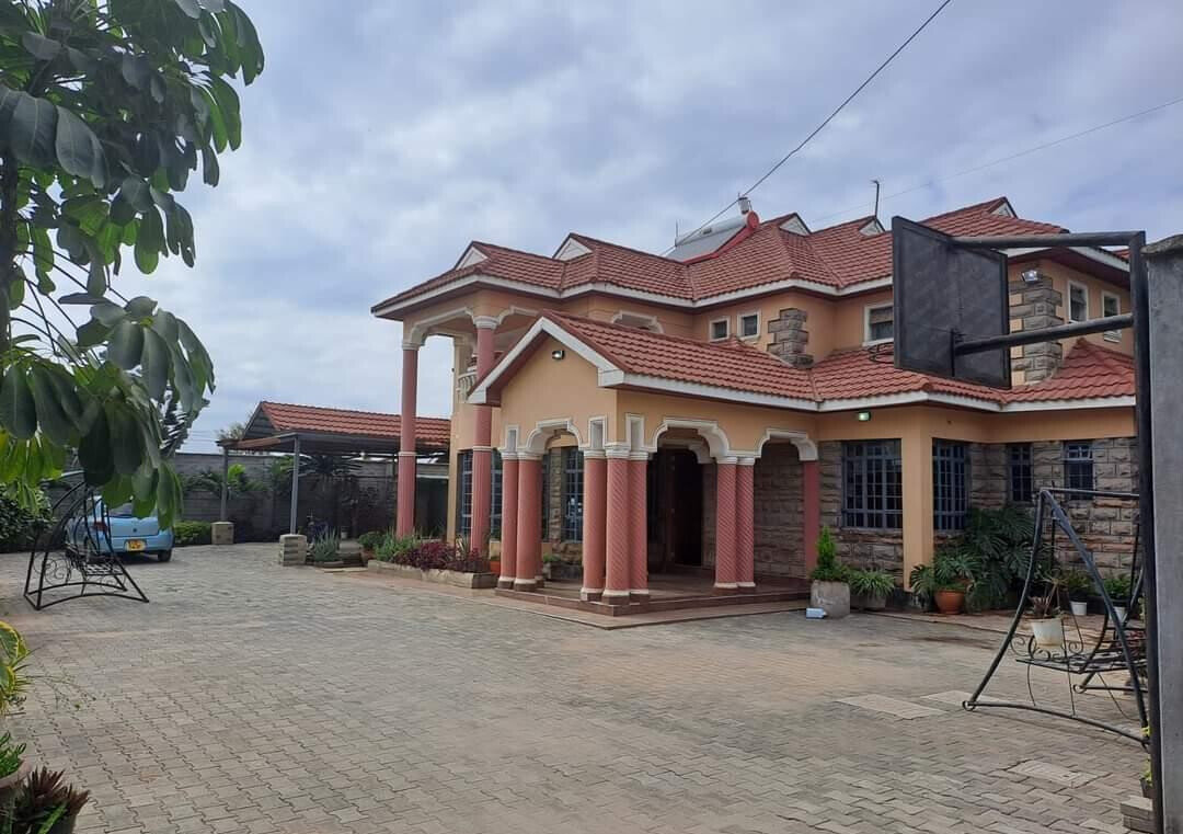 4BR Mansion with DSQ on Quarter-Acre - Syokimau, Mombasa Rd