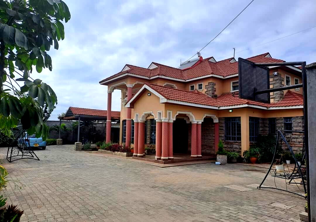 4BR Mansion with DSQ on Quarter-Acre - Syokimau, Mombasa Rd