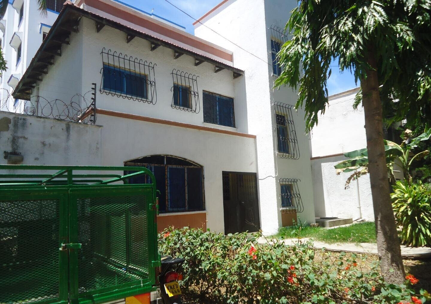 2-Acre Garden Oasis for Rent