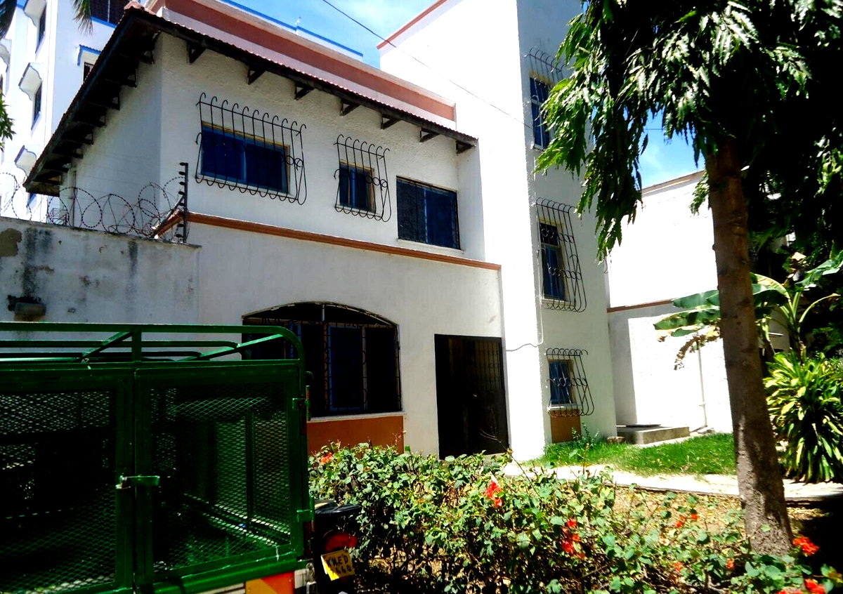 2-Acre Garden Oasis for Rent