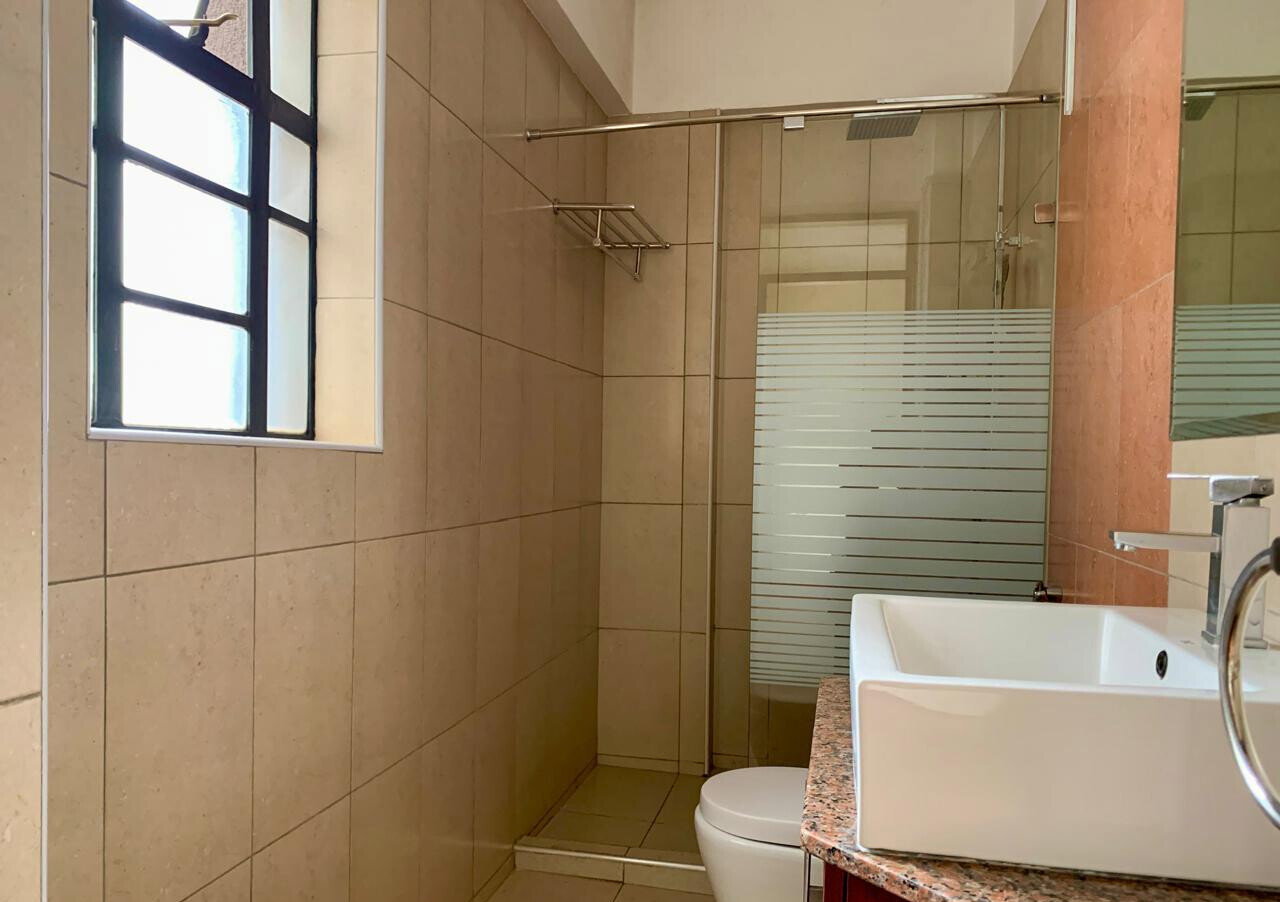 3BR All-Ensuite with SQ, Pool & Pet-Friendly - Kilimani