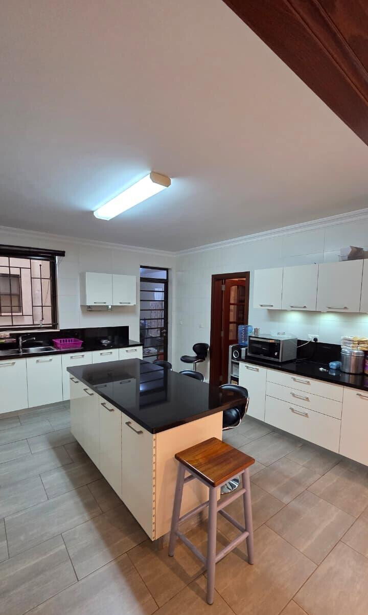 4BR En-Suite with Study & Rooftop BBQ - General Mathenge, Westlands