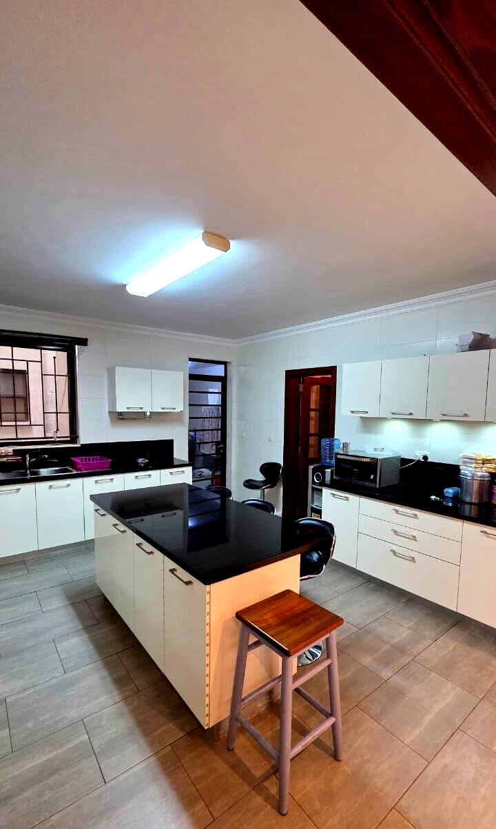 4BR En-Suite with Study & Rooftop BBQ - General Mathenge, Westlands