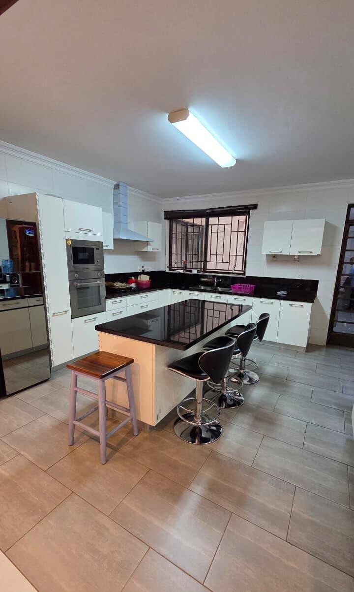 4BR En-Suite with Study & Rooftop BBQ - General Mathenge, Westlands