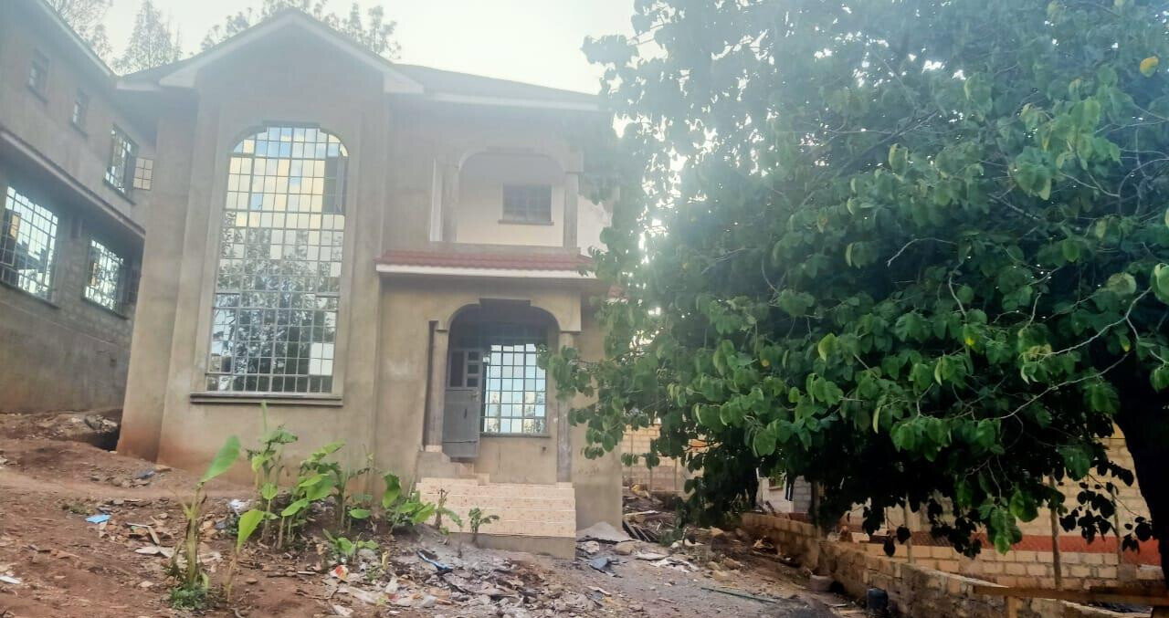 3BR Executive Townhouse with DSQ & Expansive Garden - Ngong