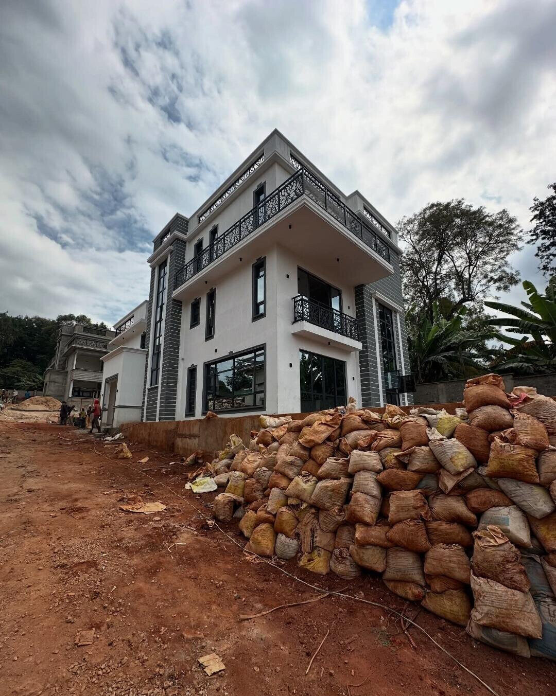 5-Ensuite Townhouse with Pool & DSQ - Lavington Gated