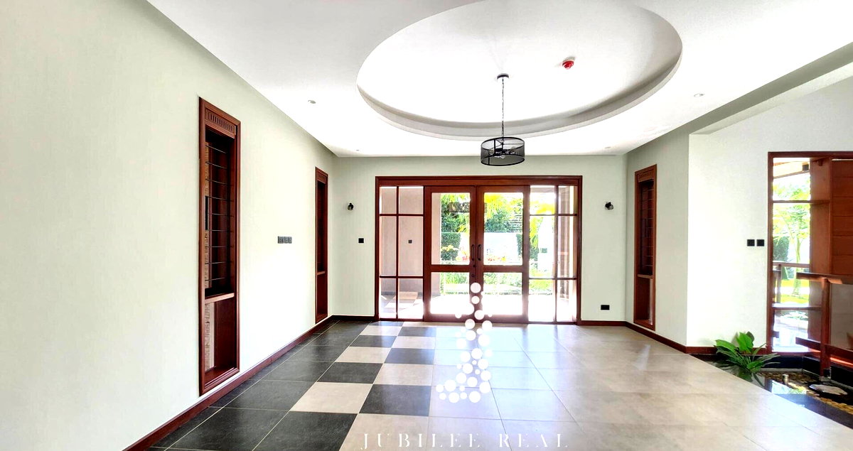 5BR All-Ensuite Residence with Guest Wing on 0.6 Acres - Runda