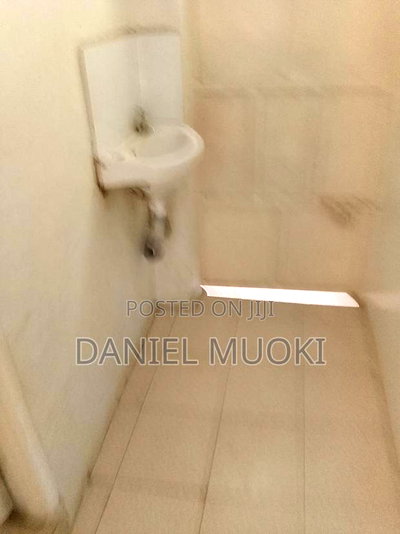 3bdrm Apartment in Stella, Donholm for rent - Image 2