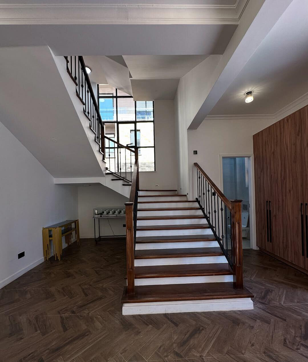 Modern 4-Ensuite Townhouse Steps from Lavington Mall