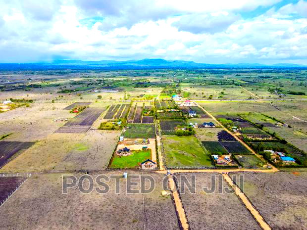 Exclusive Plots in Koma