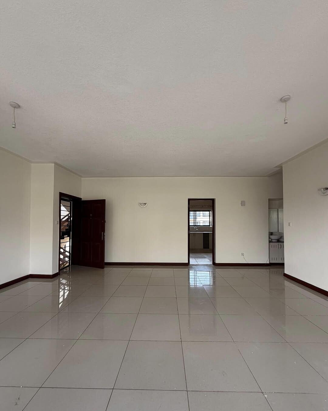3BR Master Ensuite with Pantry & Laundry - Westlands