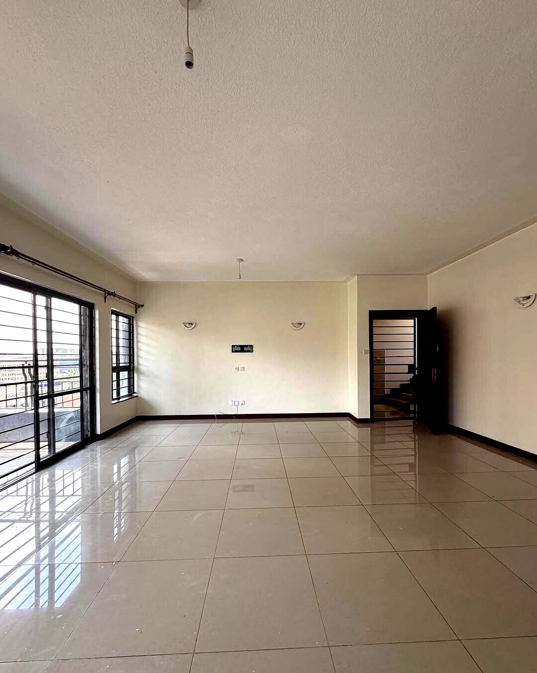 3BR Master Ensuite with Pantry & Laundry - Westlands