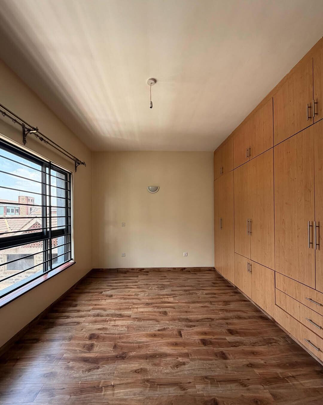 3BR Master Ensuite with Pantry & Laundry - Westlands