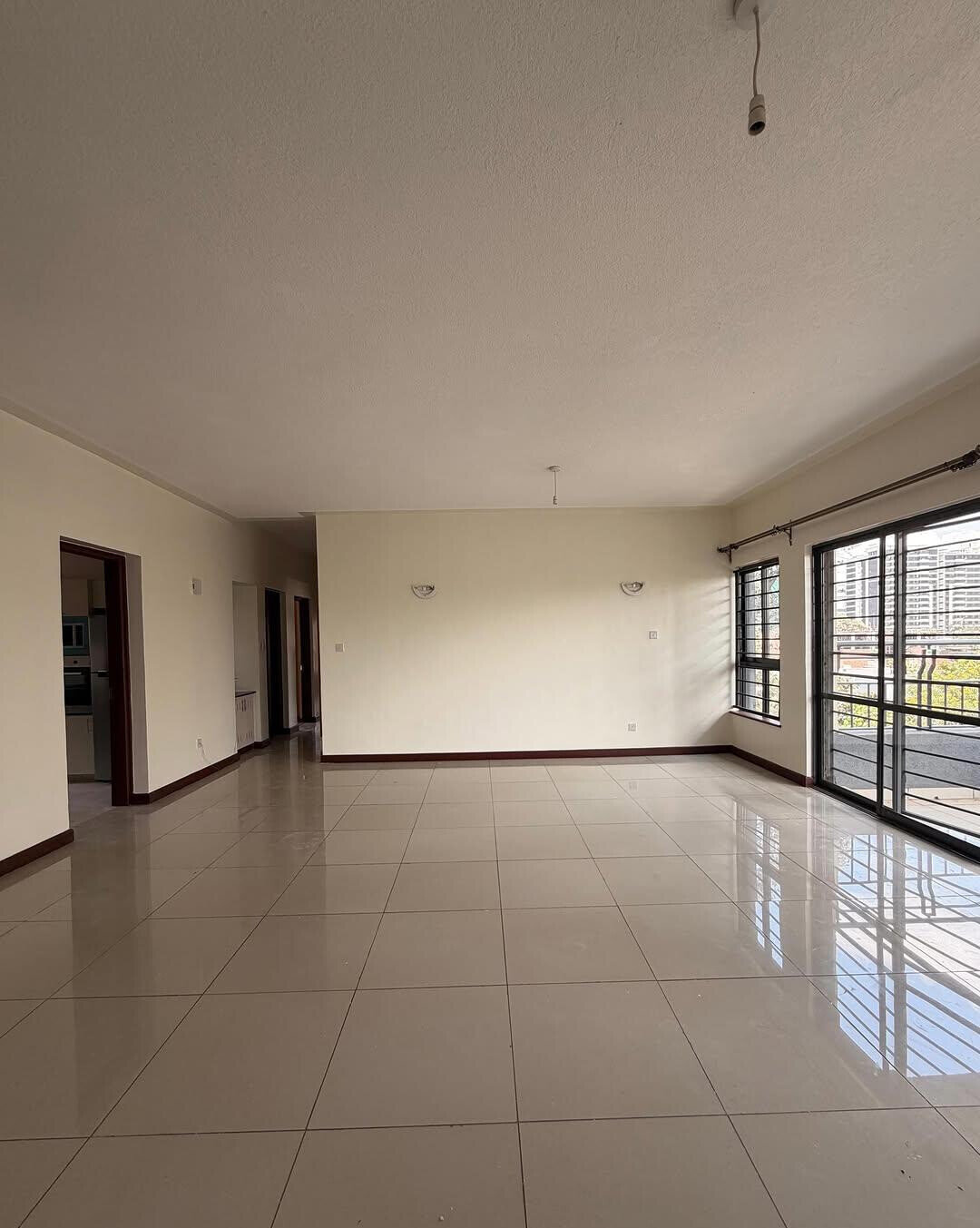 3BR Master Ensuite with Pantry & Laundry - Westlands