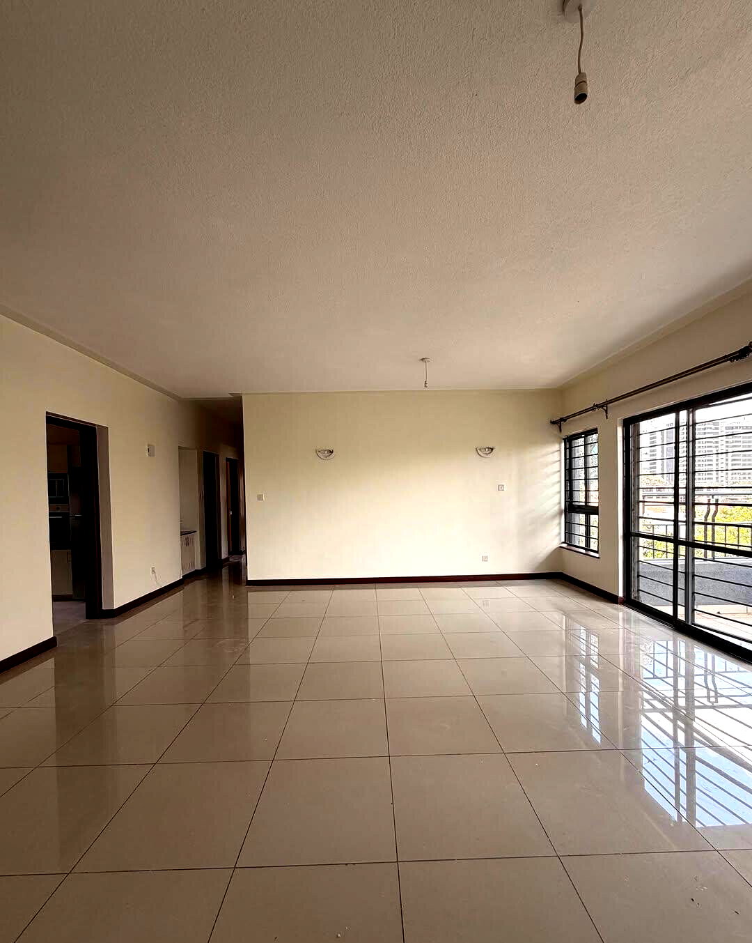 3BR Master Ensuite with Pantry & Laundry - Westlands