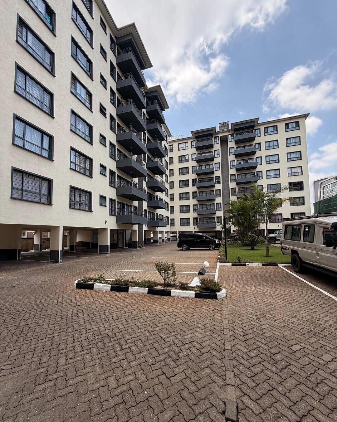 3BR Master Ensuite with Pantry & Laundry - Westlands