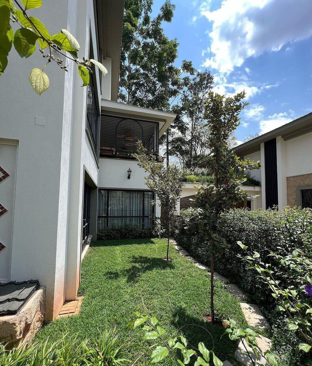 Moroccan-Style 4-Bed Villa with Private Pool & Hammam - Lavington