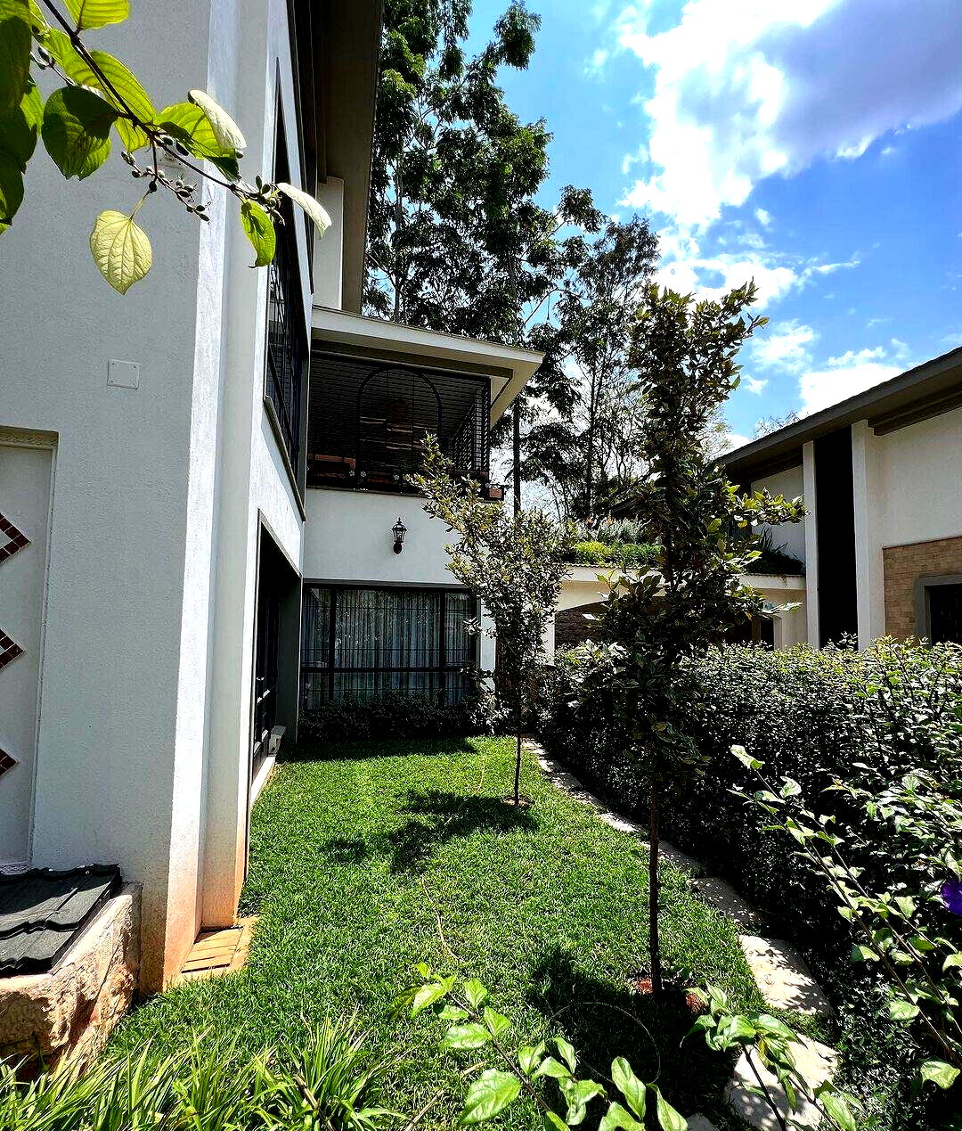 Moroccan-Style 4-Bed Villa with Private Pool & Hammam - Lavington