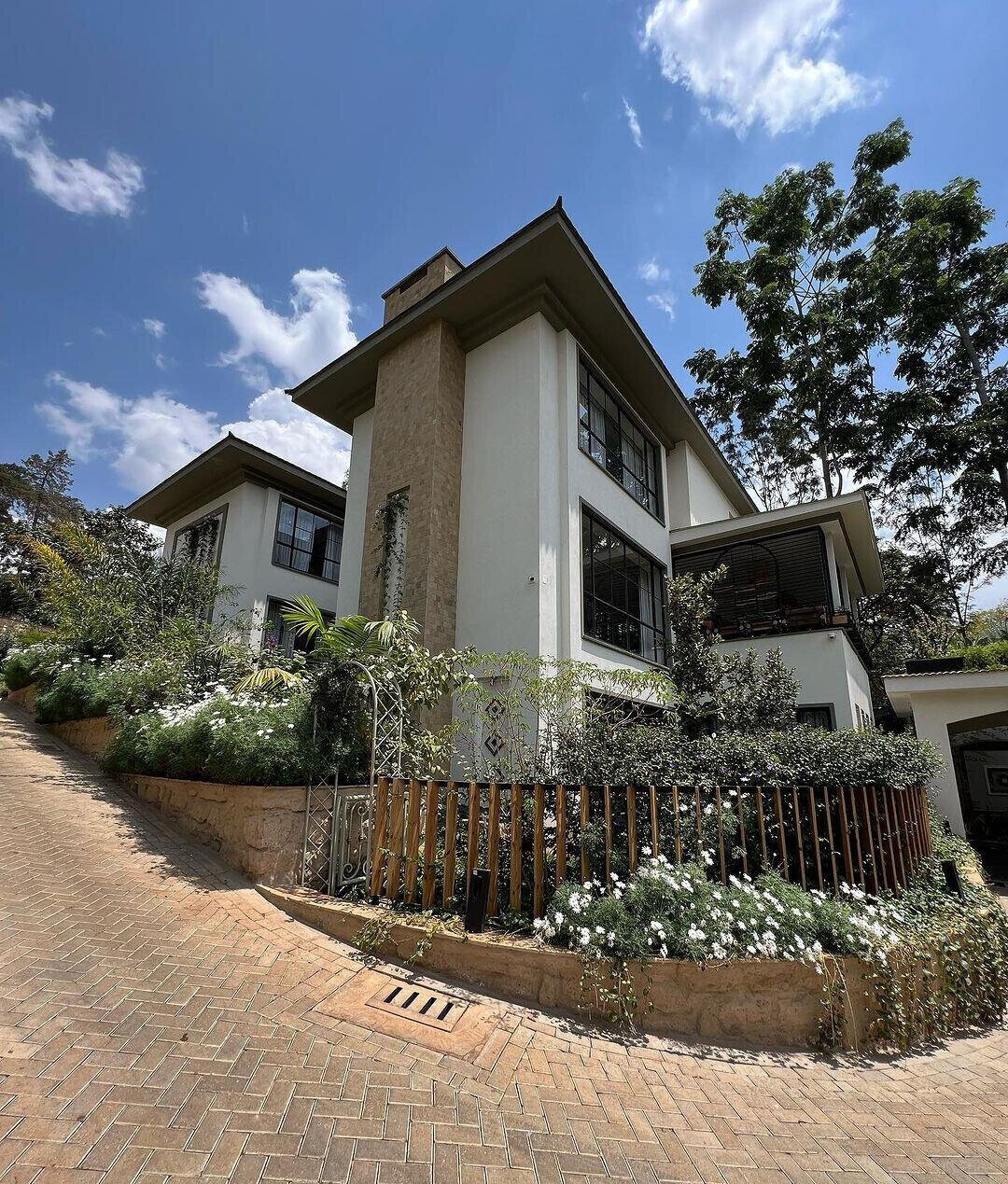 Moroccan-Style 4-Bed Villa with Private Pool & Hammam - Lavington