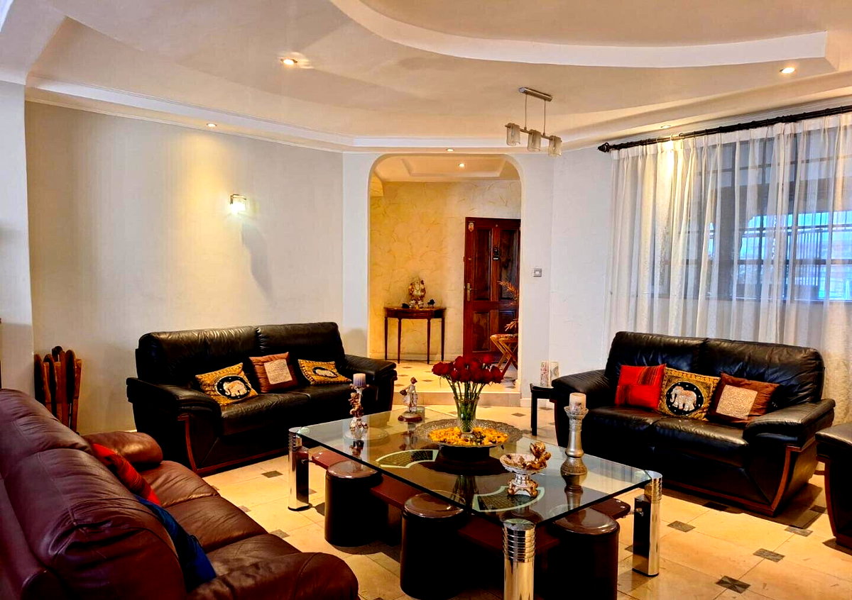 4-Ensuite Townhouse with DSQ & Private Garden - Westlands