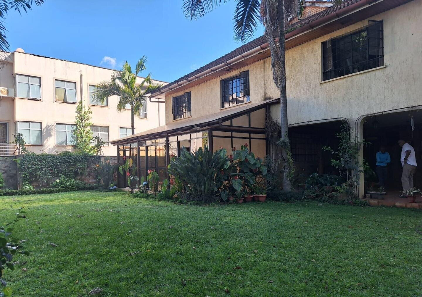 4-Ensuite Townhouse with DSQ & Private Garden - Westlands