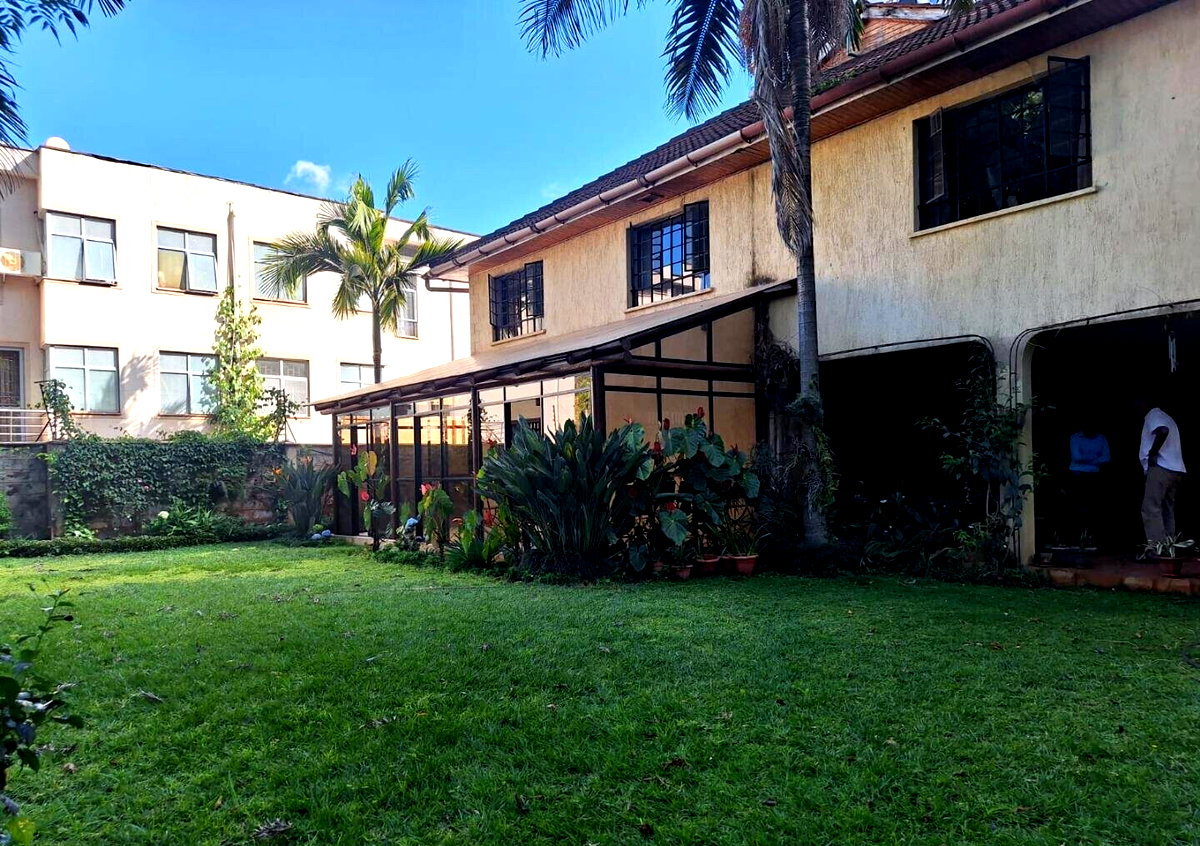 4-Ensuite Townhouse with DSQ & Private Garden - Westlands