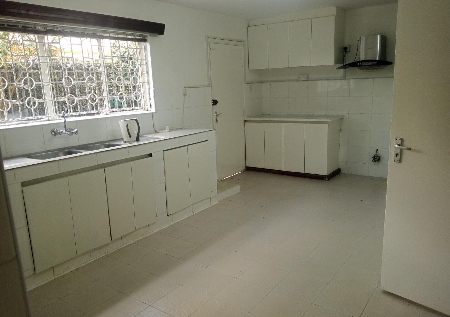 Spacious 5BR Garden Home